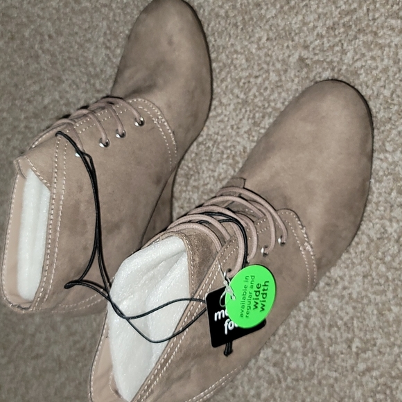 Booties - Picture 4 of 6